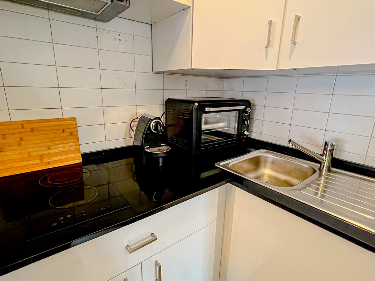 Appartement 4 pers. à Fenals avec piscine et clim - Photo 11