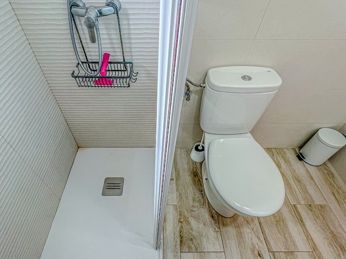 Appartement 4 pers. à Fenals avec piscine et clim - Photo 18