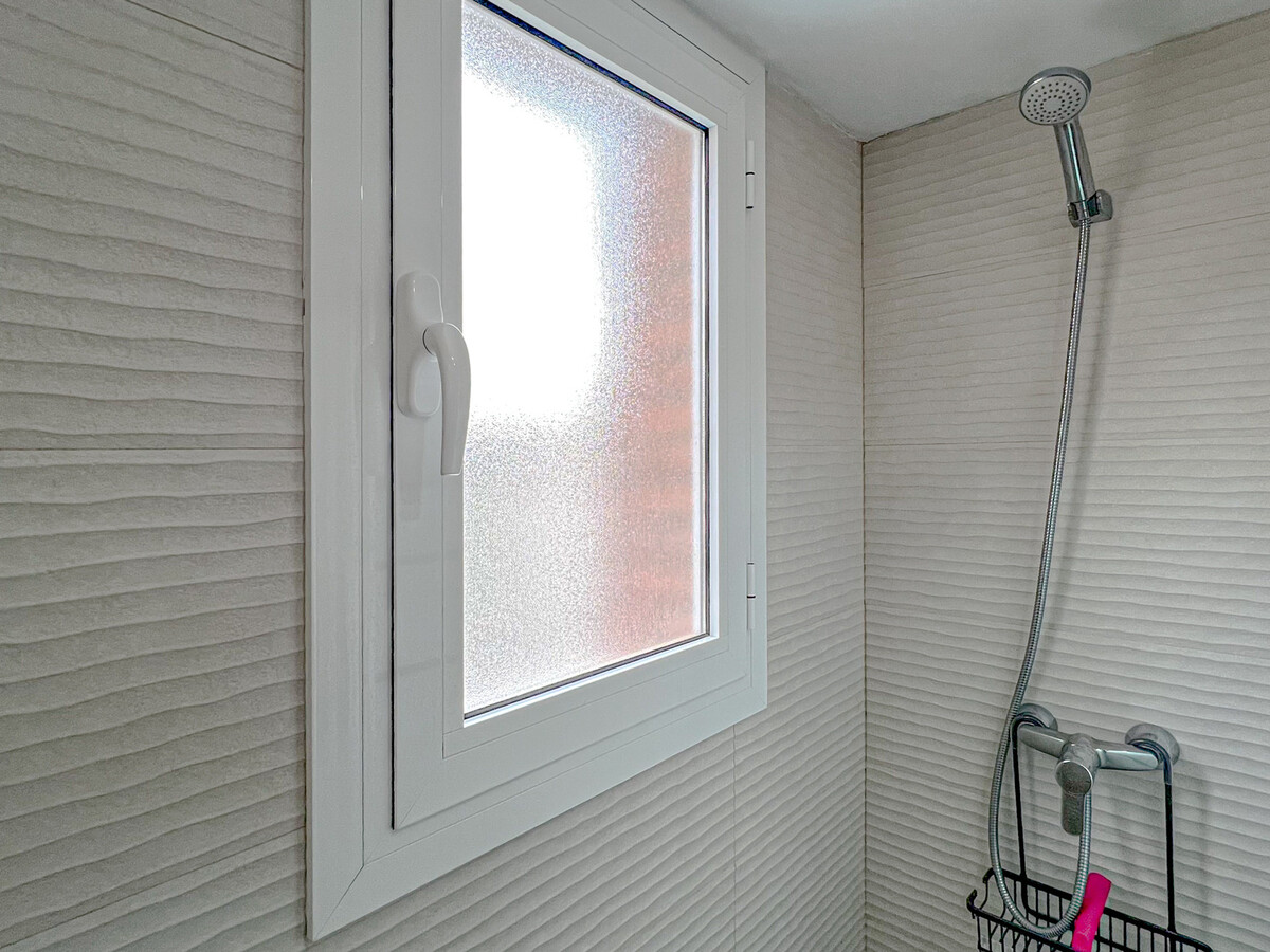 Appartement 4 pers. à Fenals avec piscine et clim - Photo 19