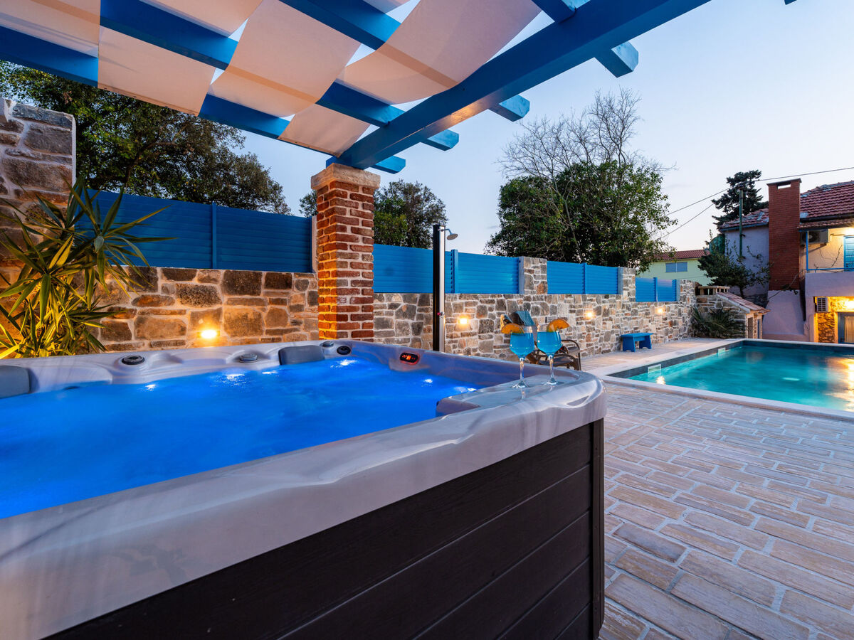Stone Holiday house Zara avec jacuzzi à Bibinje - Photo 42