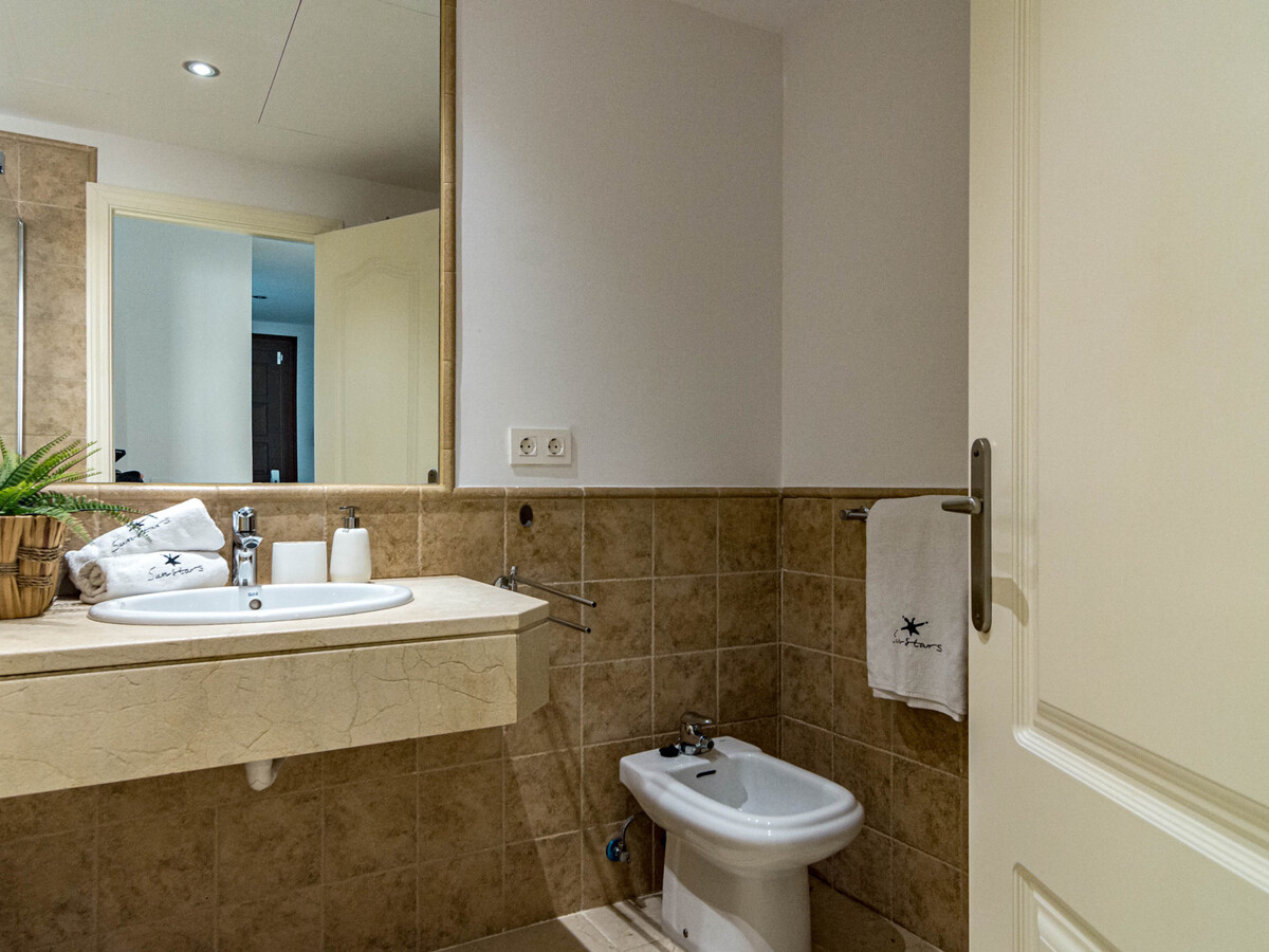 Appartement 2 ch. avec piscine et spa à Estepona - Photo 18