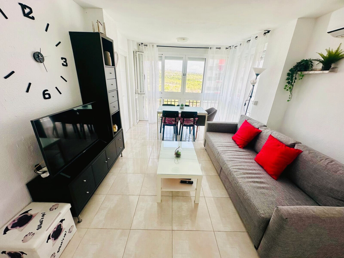 Appartement 5 pers. Benidorm, piscine et parking inclus - Photo 2
