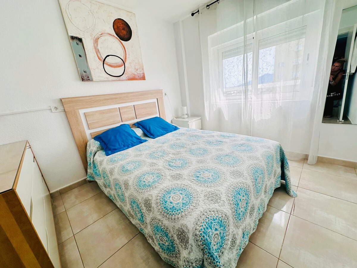 Appartement 5 pers. Benidorm, piscine et parking inclus - Photo 13