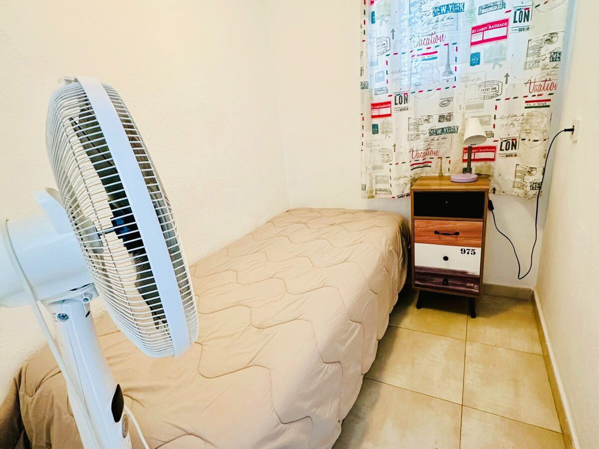 Appartement 5 pers. Benidorm, piscine et parking inclus - Photo 15
