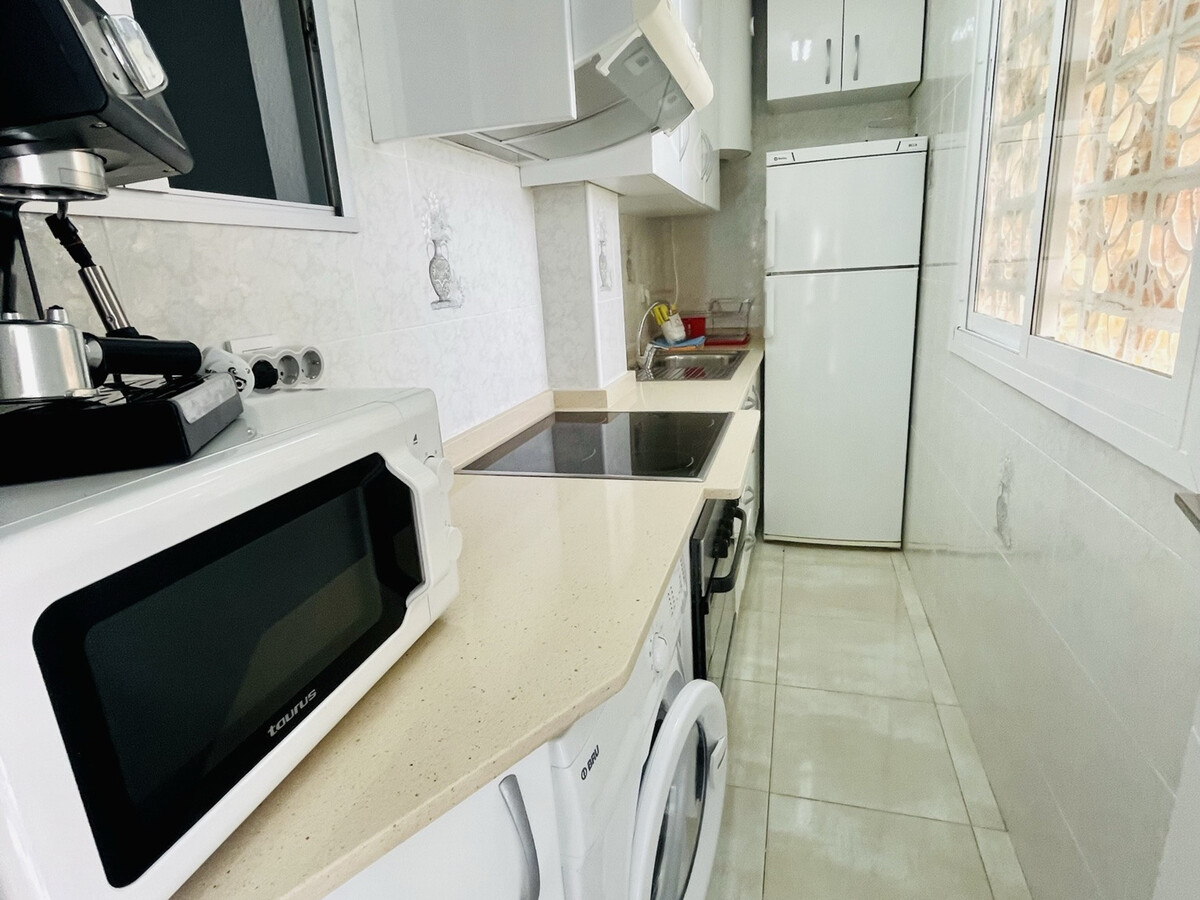 Appartement 5 pers. Benidorm, piscine et parking inclus - Photo 17
