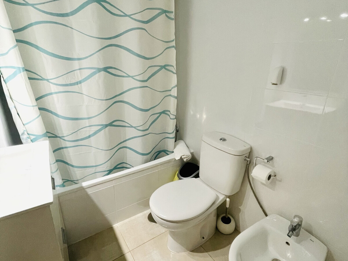 Appartement 5 pers. Benidorm, piscine et parking inclus - Photo 22