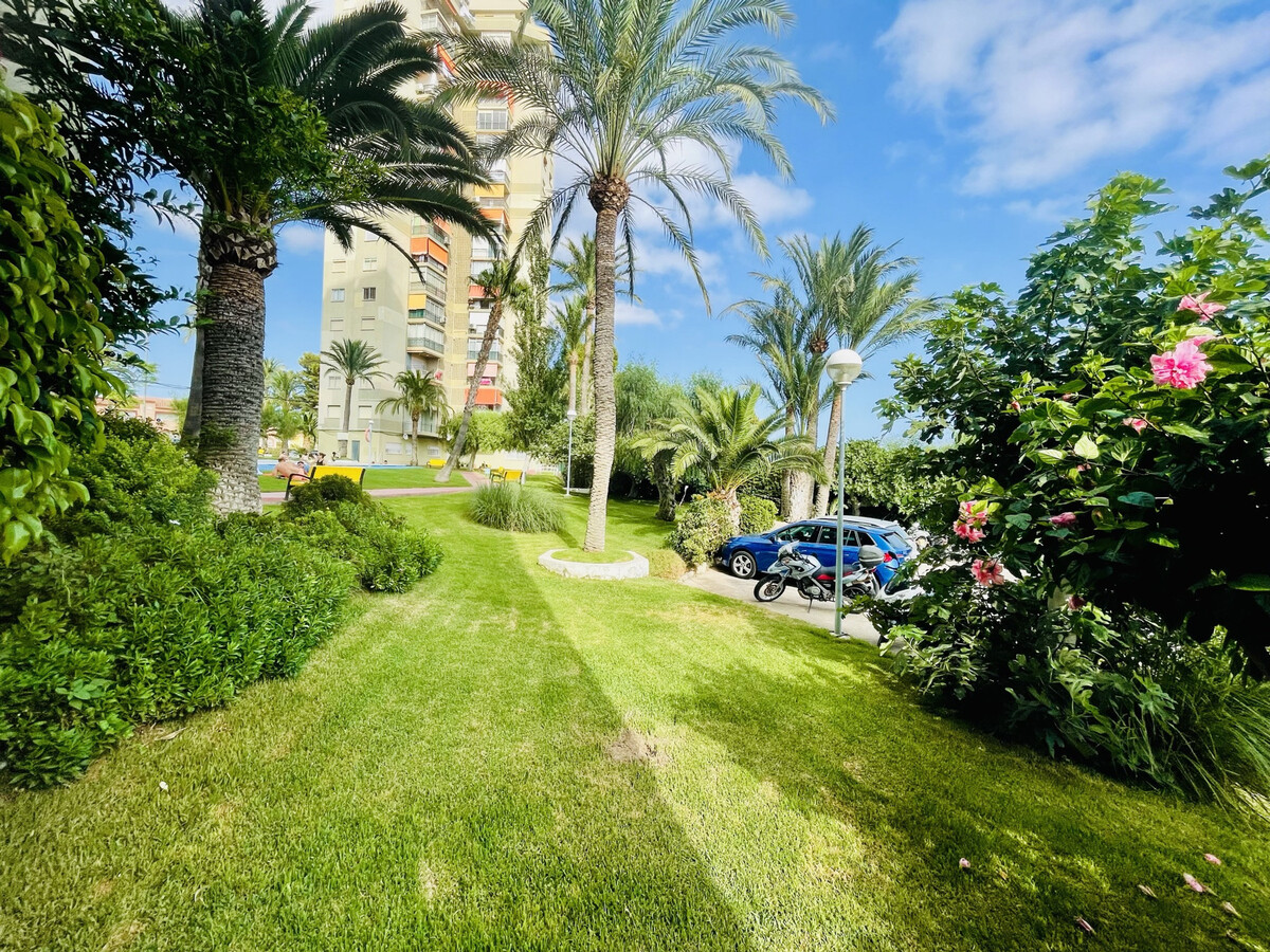 Appartement 5 pers. Benidorm, piscine et parking inclus - Photo 25