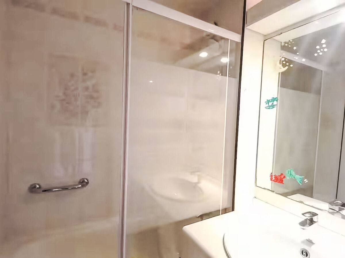 Appartement Les Rives de la Favière, vue mer à Bormes - Photo 10