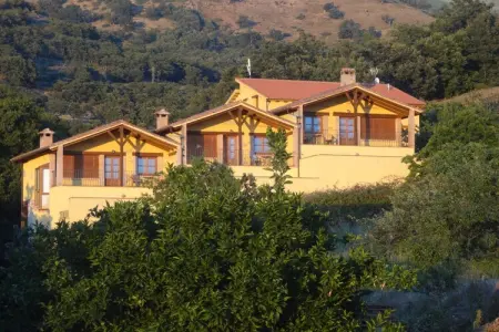 Location maison à Casas del Monte, Maison de vacances mitoyenne dans le village de Casas del Monte en Estrémadure