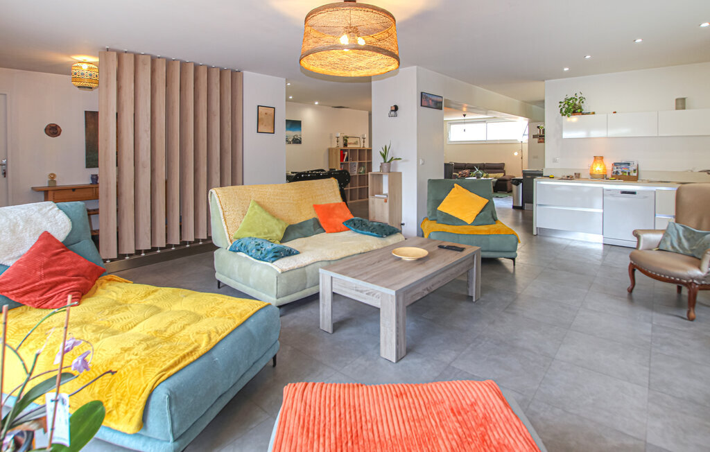 Maison 10 personnes avec jacuzzi à Saint-Fortunat - Photo 7