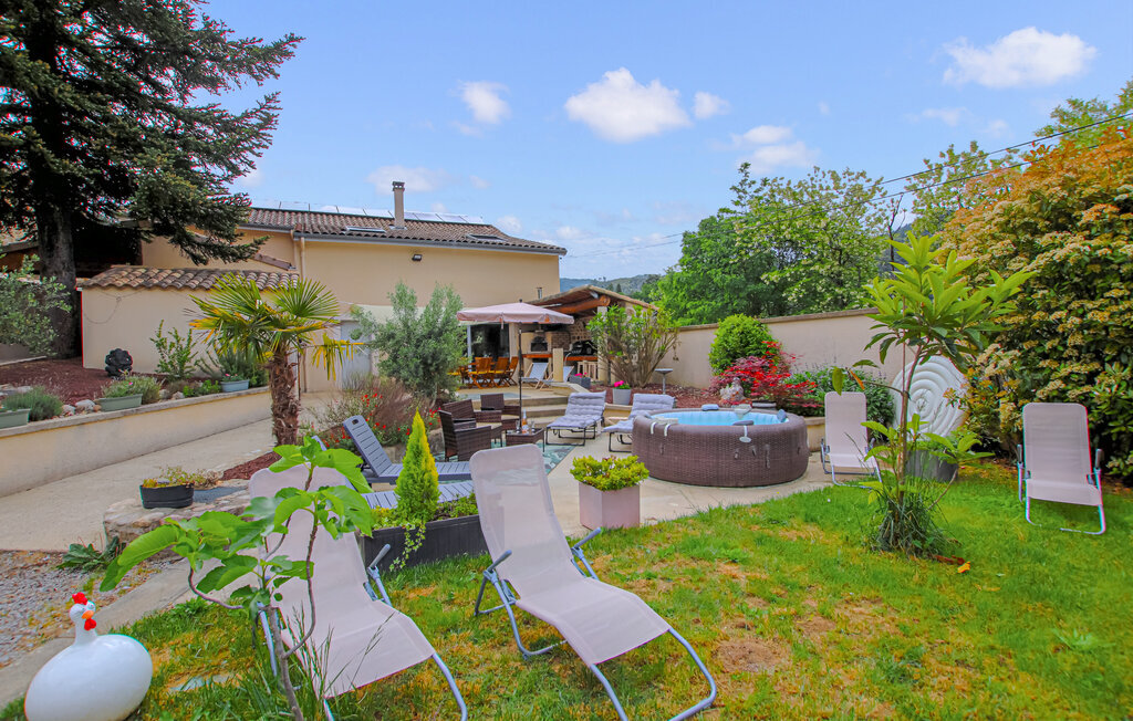 Maison 10 personnes avec jacuzzi à Saint-Fortunat - Photo 12
