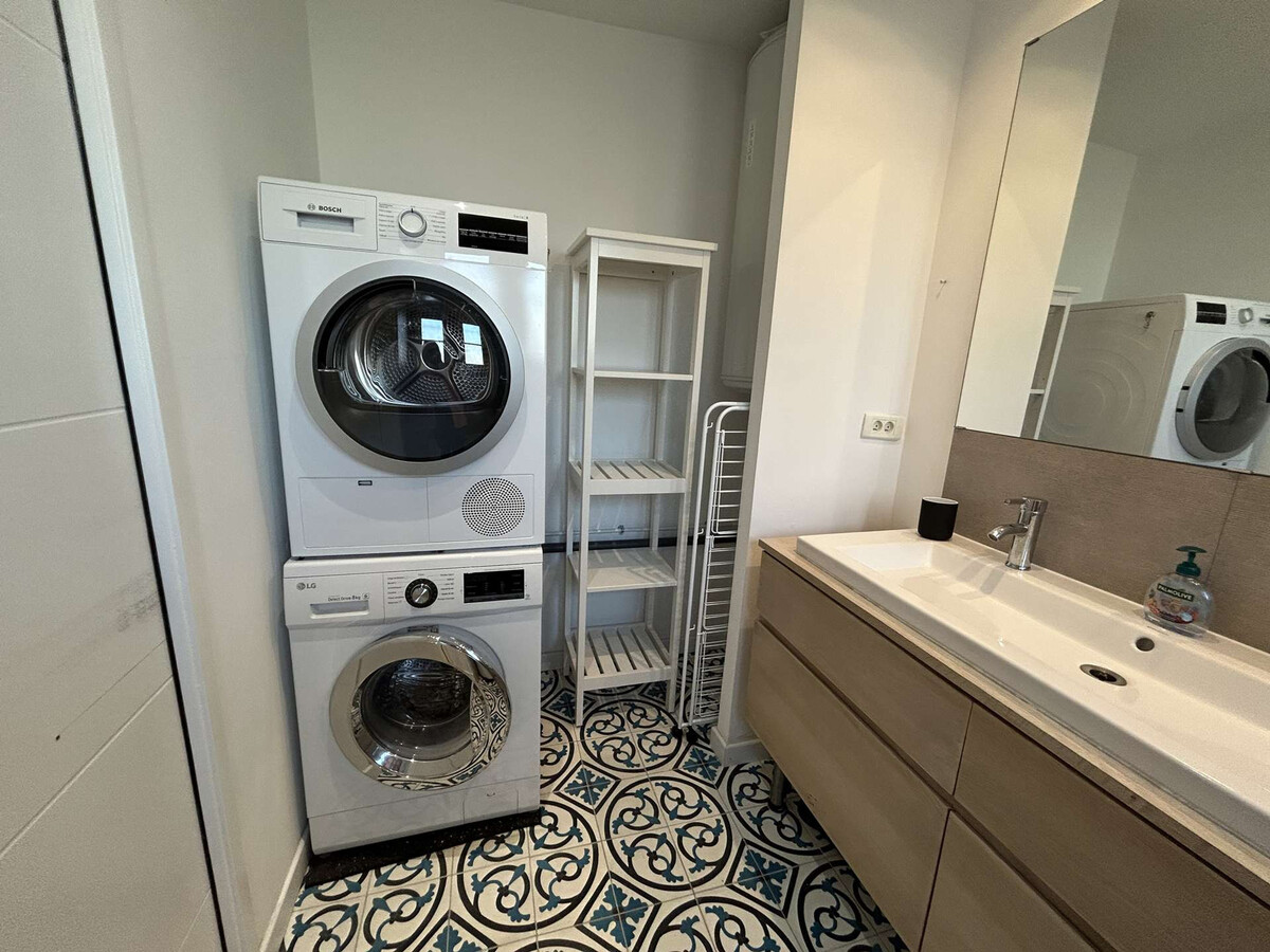 Appartement rénové 2e étage, cœur de Sanary - Photo 8