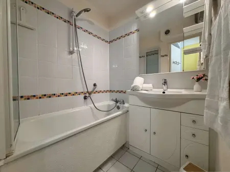 Appartement vue mer et port à Six-Fours-les-Plages : photo 7