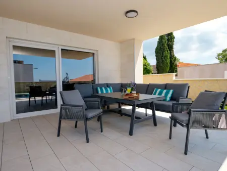 Villa Paula à Pula : piscine chauffée et jacuzzi : photo 4