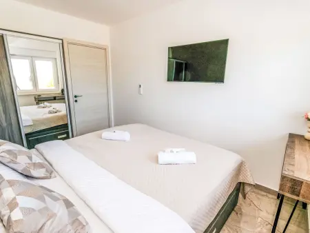 Villa Paula à Pula : piscine chauffée et jacuzzi : photo 10