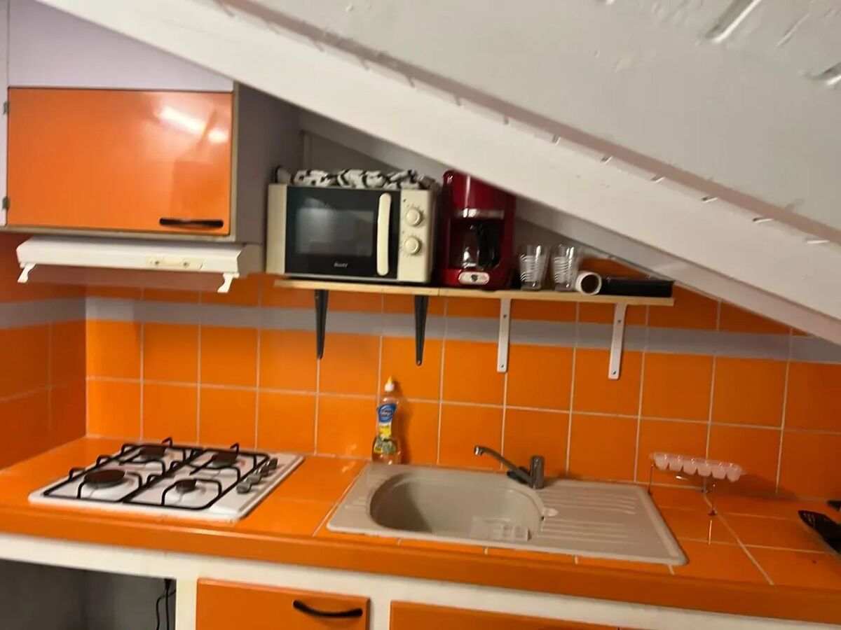 Studio 54 m² à Sainte-Rose, entrée privée et cuisine équipée - Photo 4