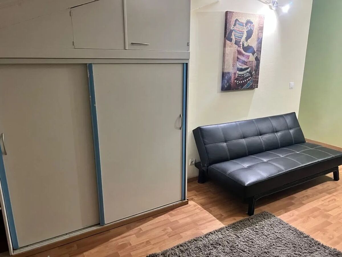 Studio 54 m² à Sainte-Rose, entrée privée et cuisine équipée - Photo 6