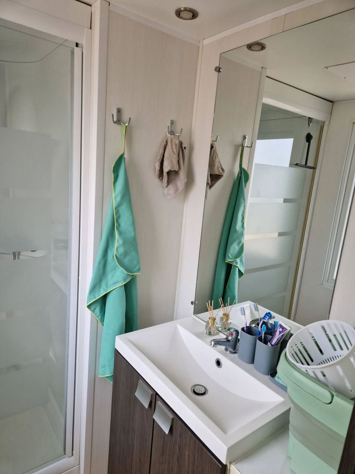 Bungalow 6 pers. avec piscine intérieure et toboggans aquatiques - Photo 7