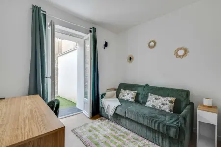 Location appartement à Le Pré Saint Gervais, Studio 2 pièces avec patio près de Paris