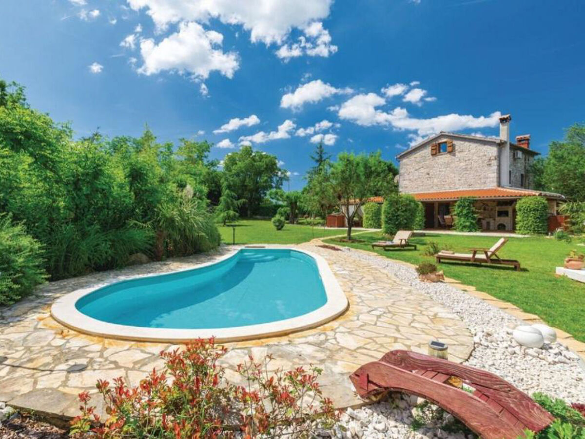 Maison Leder avec piscine privée à Sv. Lovreč - Photo 1