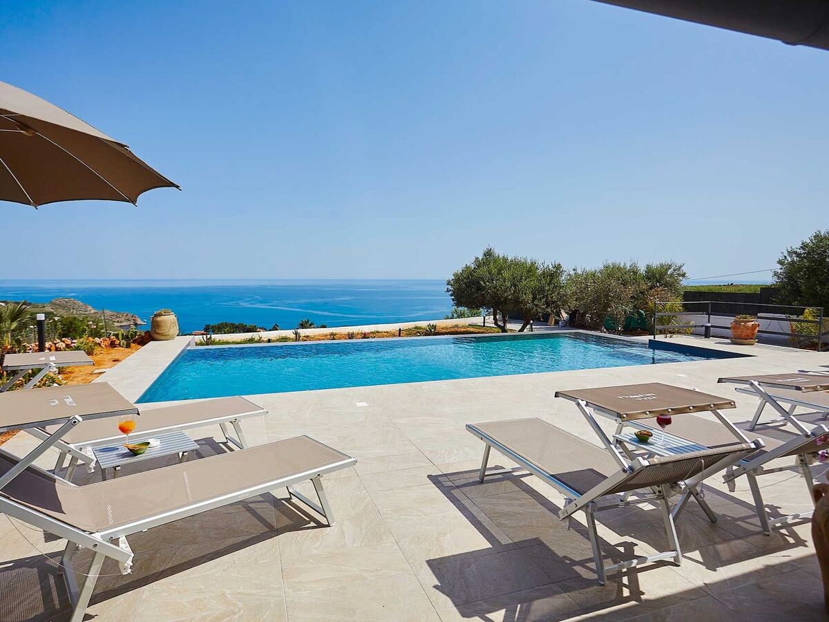 Villa Antonella – 4 chambres, piscine infinity et vue mer - Photo 13