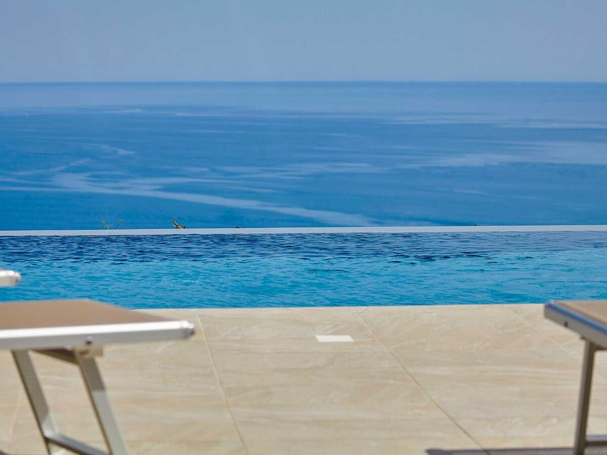 Villa Antonella – 4 chambres, piscine infinity et vue mer - Photo 16