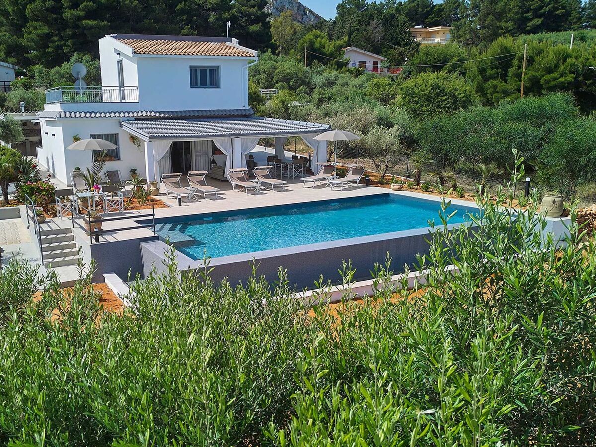 Villa Antonella – 4 chambres, piscine infinity et vue mer - Photo 35