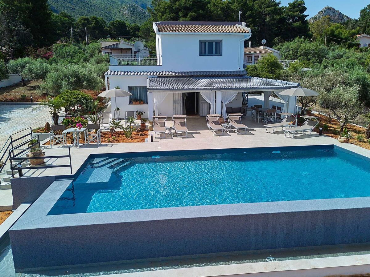 Villa Antonella – 4 chambres, piscine infinity et vue mer - Photo 37