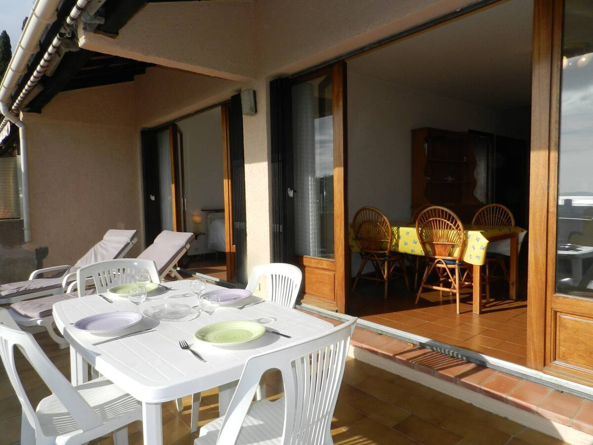 Appartement vue mer Bormes-les-Mimosas, terrasse 45m² - Photo 2