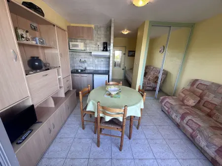 Studio cabine avec terrasse vue mer au Grau-du-Roi, 4 pers. : photo 3