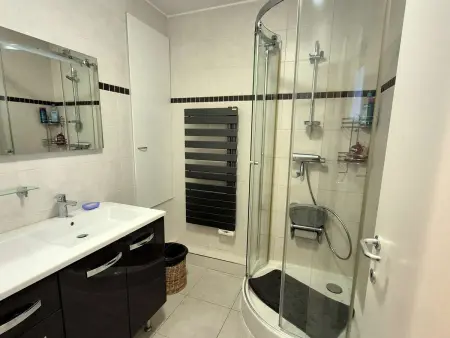 Studio 35m² rez-de-chaussée terrasse sans vis-à-vis : photo 3