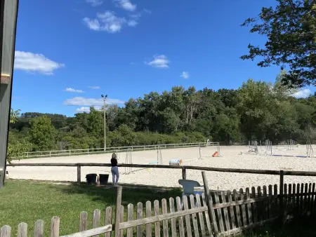 Grand chalet au cœur d'un centre équestre près de Vichy : photo 3