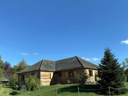 Grand chalet au cœur d'un centre équestre près de Vichy : photo 5