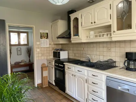 Grand chalet au cœur d'un centre équestre près de Vichy : photo 11