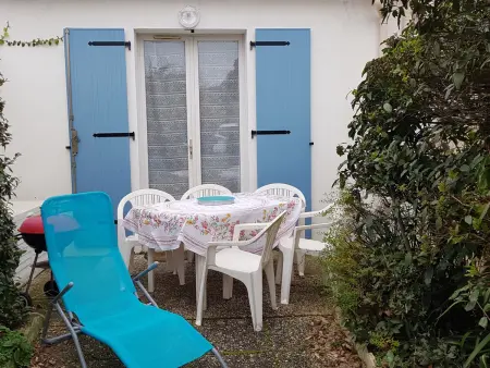 Location maison à Barbâtre, Maisonnette proche plage avec animaux admis et parking
