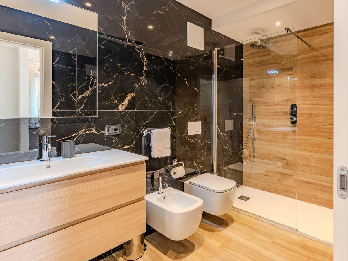Garda Oasis – Appartement rénové 2025 à Riva del Garda - Photo 4
