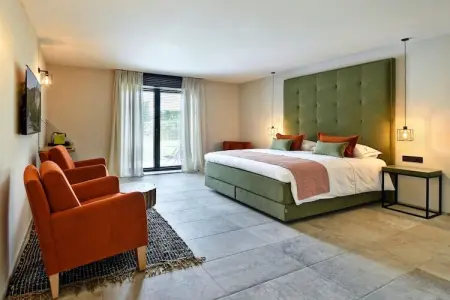 Durbuy Suites, Villa avec piscine et suites pour 12 personnes : photo 10