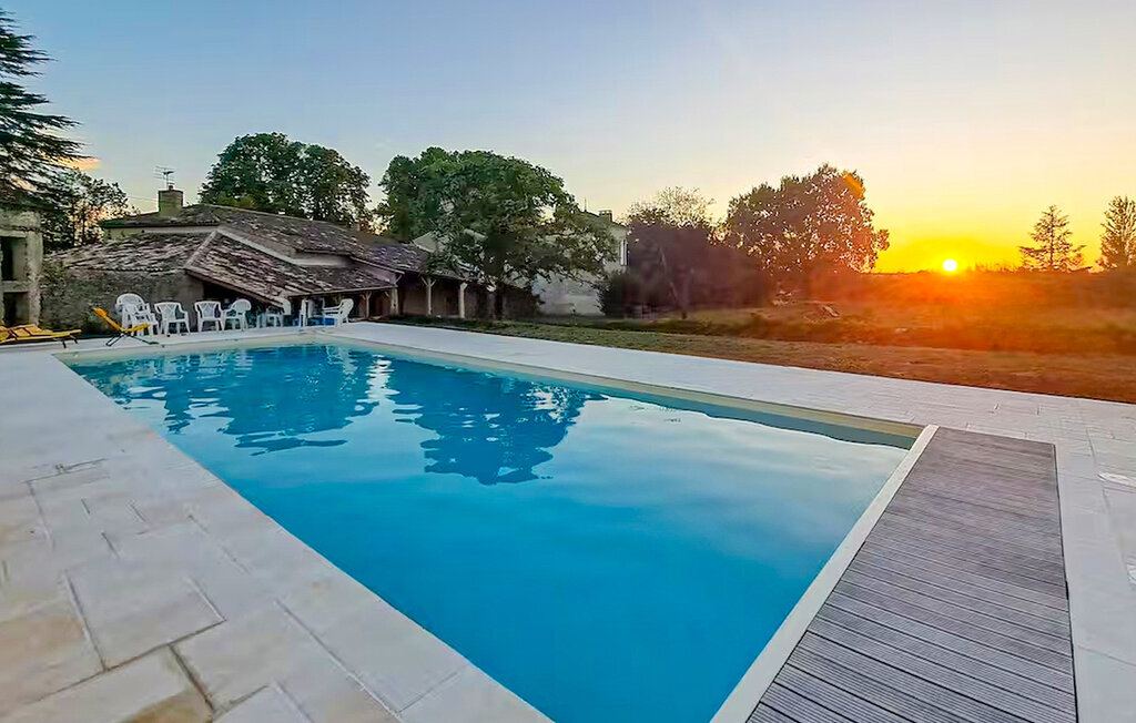Maison de campagne 5 chambres, piscine d'eau salée - Photo 1