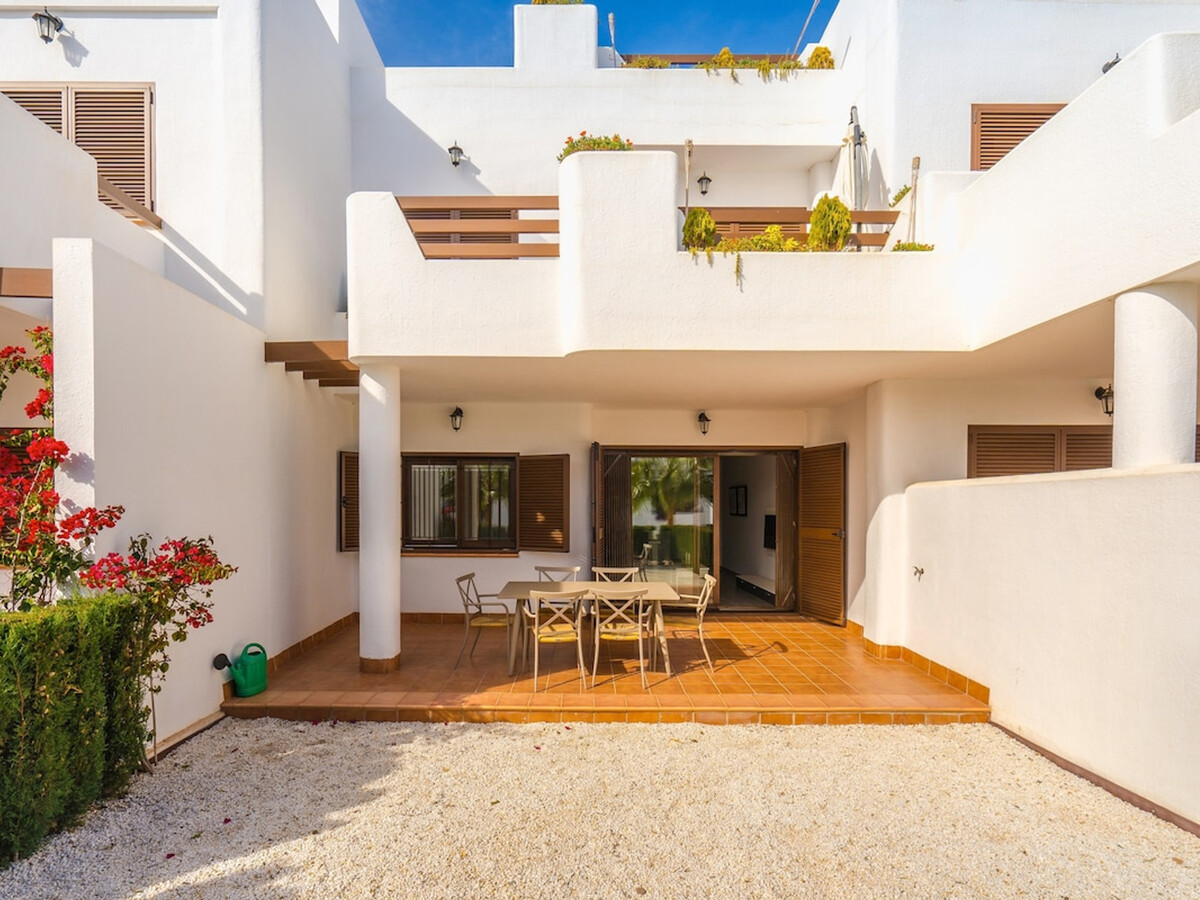 Appartement 2 ch, piscine chauffée, à 50 m de la plage - Photo 1