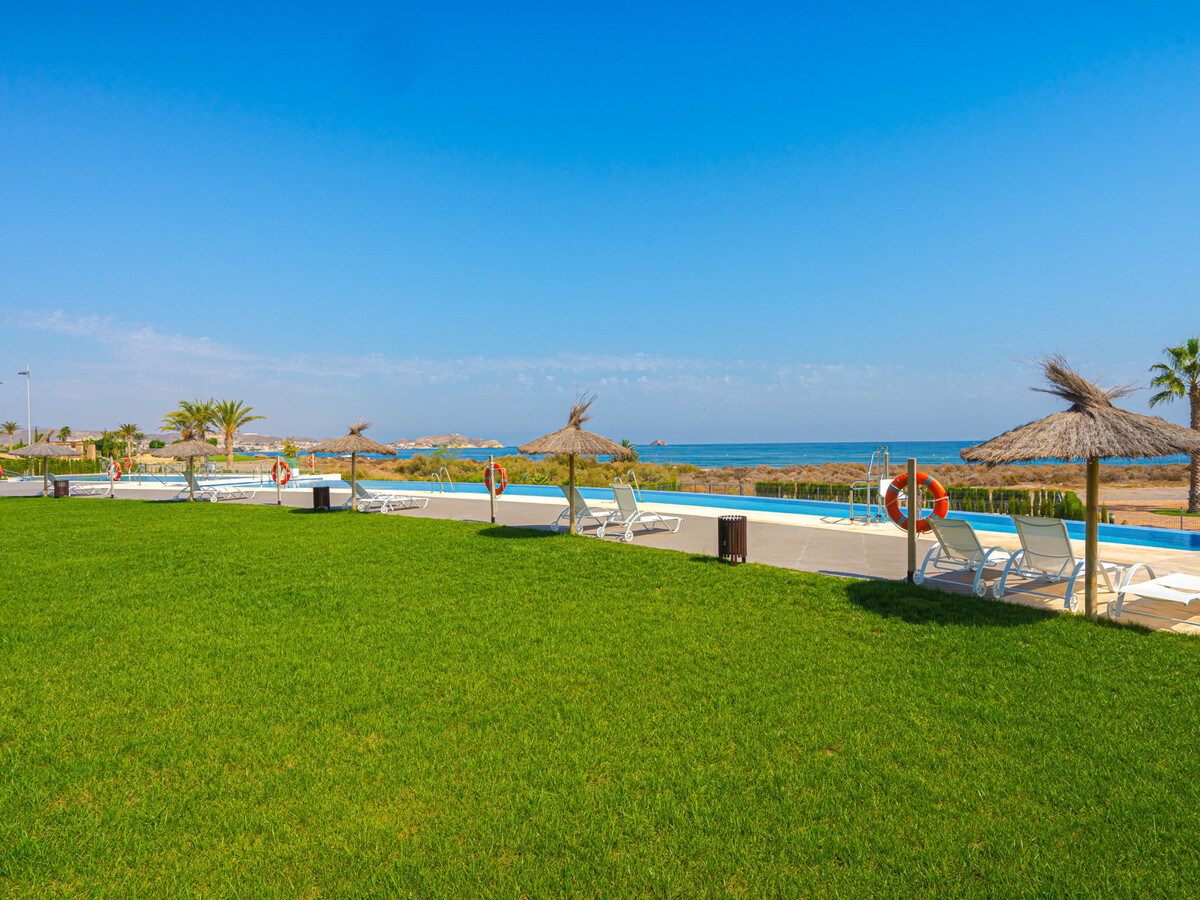 Appartement neuf 3 chambres, 100 m plage - San Juan - Photo 28
