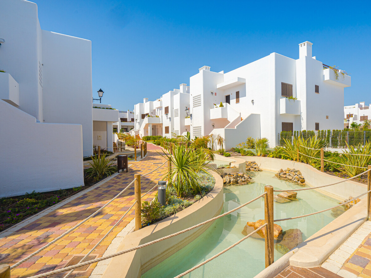 Appartement neuf 3 chambres, 100 m plage - San Juan - Photo 33