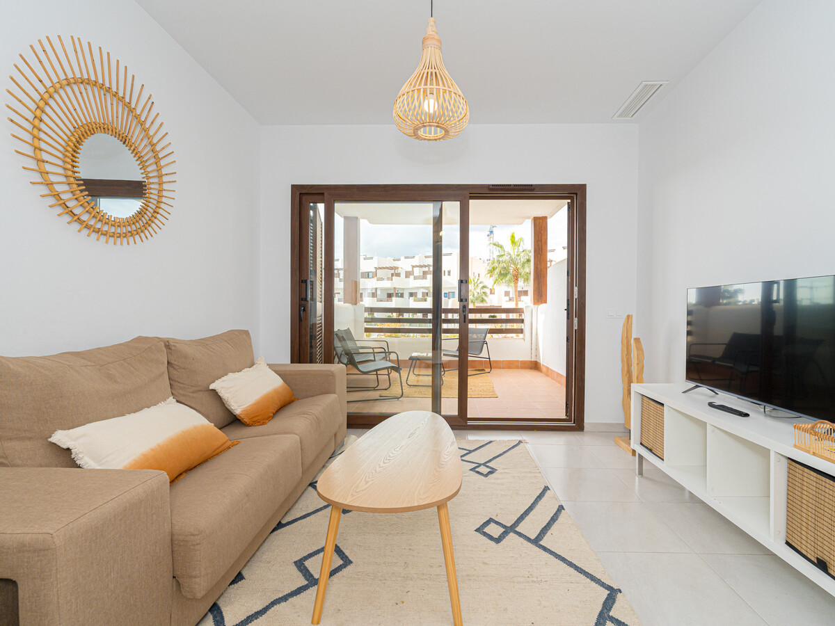 Appartement 70m² avec terrasse et vue piscine - Photo 3