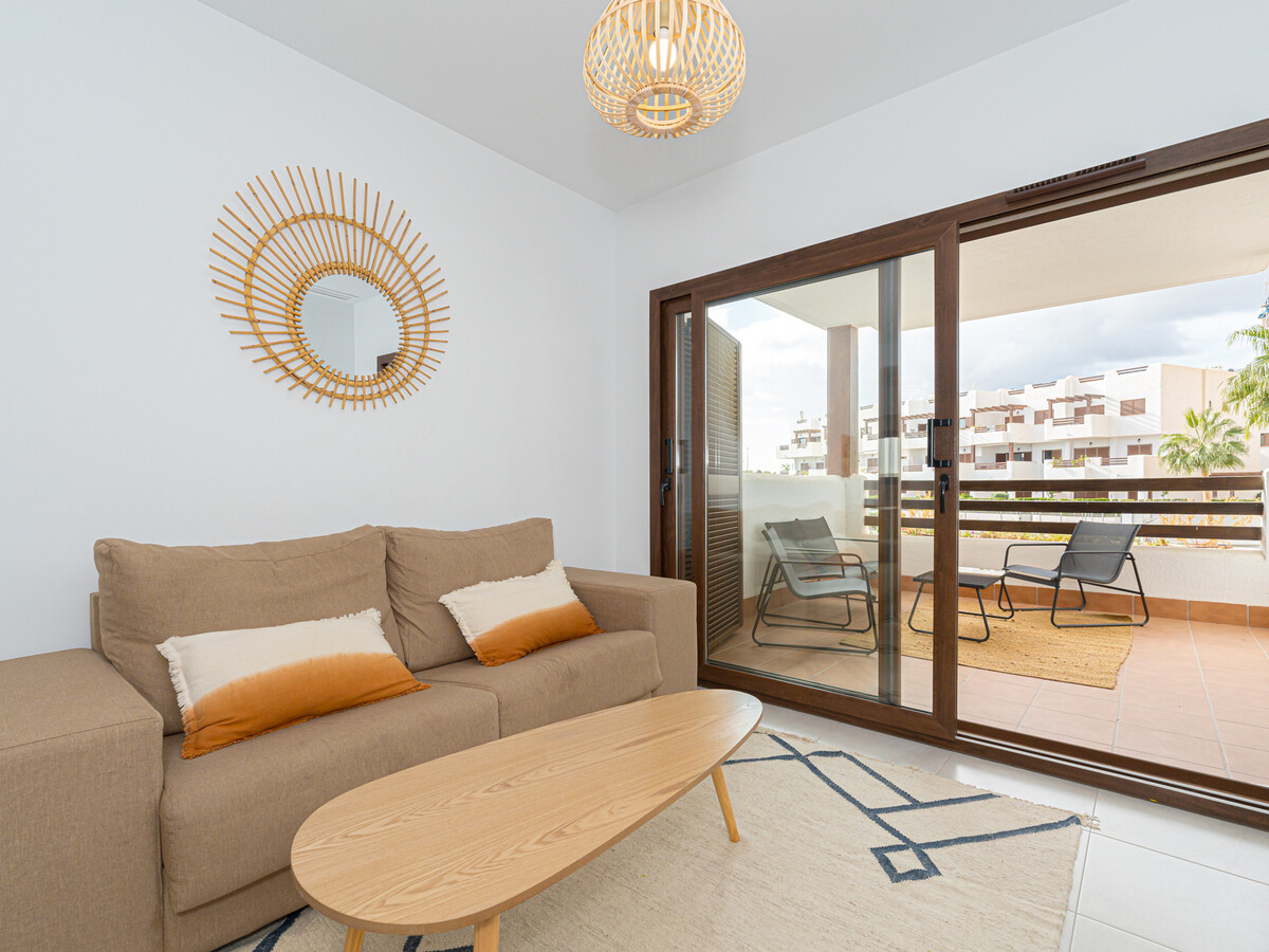 Appartement 70m² avec terrasse et vue piscine - Photo 6