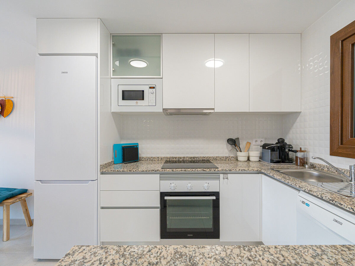 Appartement 70m² avec terrasse et vue piscine - Photo 12