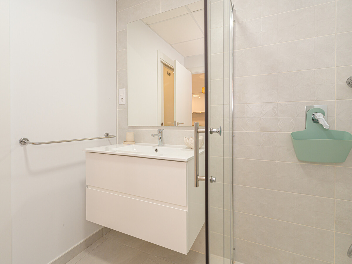 Appartement 70m² avec terrasse et vue piscine - Photo 20