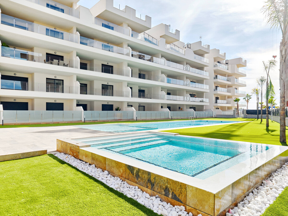 Appartement 75 m² vue piscine, 300 m centre - Photo 2