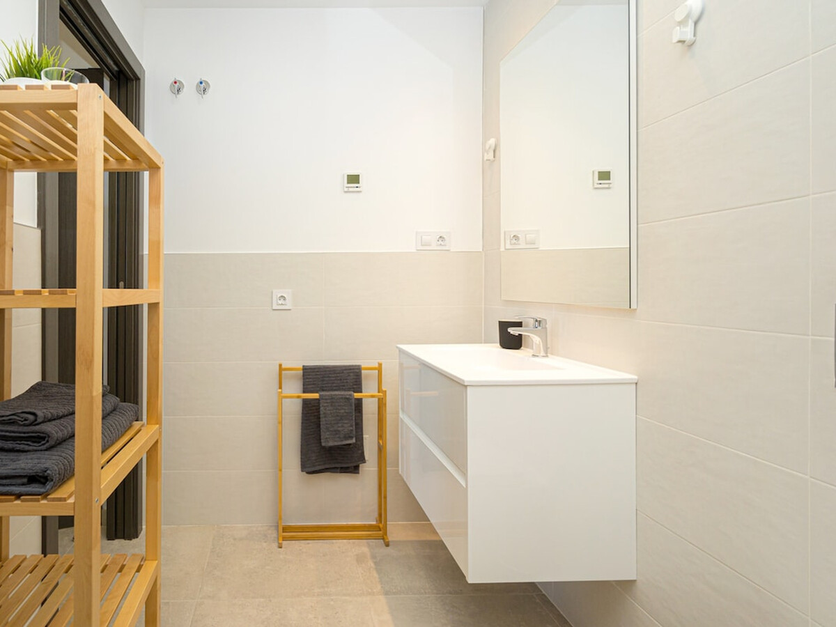 Appartement 6 pers. à 50 m de la plage - Piscine - Photo 17