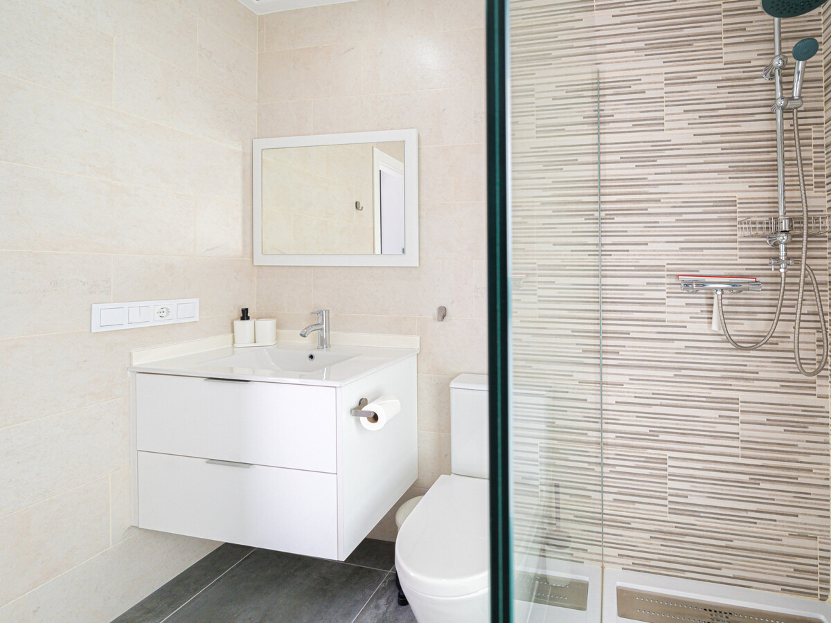 Villa moderne 100 m² piscine chauffée privée - Daya Nueva - Photo 18