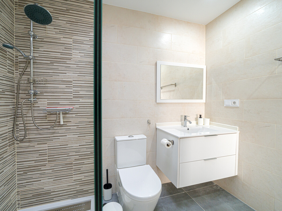 Villa moderne 100 m² piscine chauffée privée - Daya Nueva - Photo 23