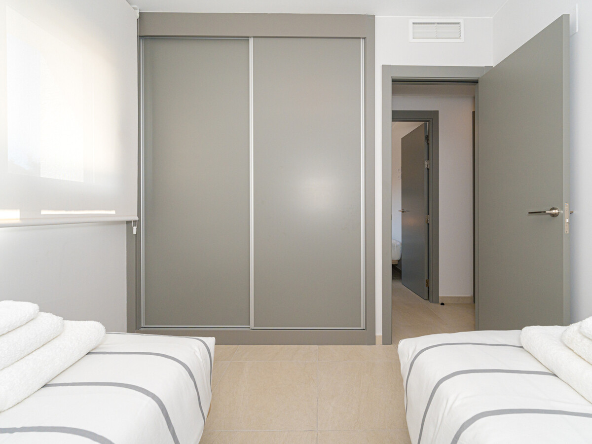 Appartement 100 m² avec terrasse et piscine chauffée - Photo 4